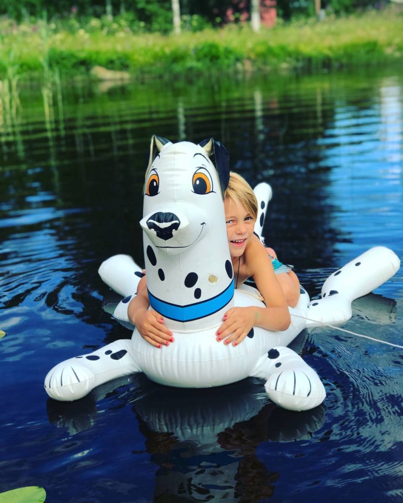 B4193E35-93E9-4805-8B3F-A14057F1317E